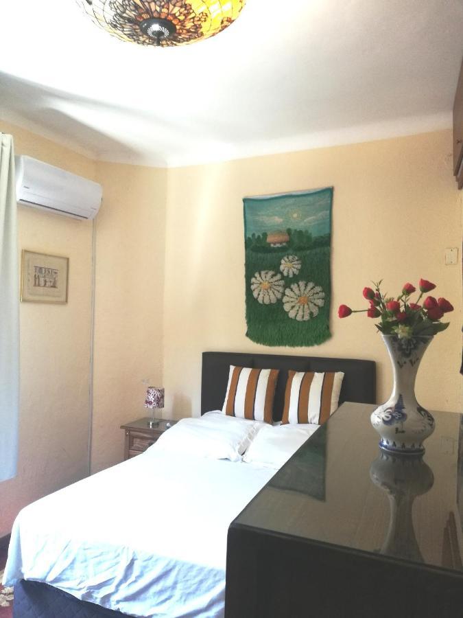 Private Room In Beautiful Home Montevideo Exterior foto