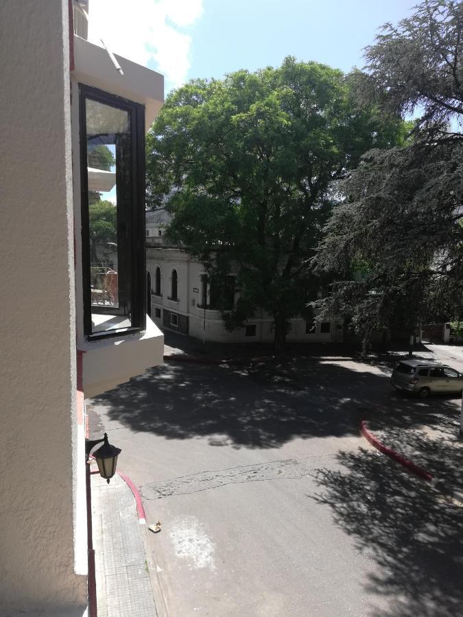 Private Room In Beautiful Home Montevideo Exterior foto