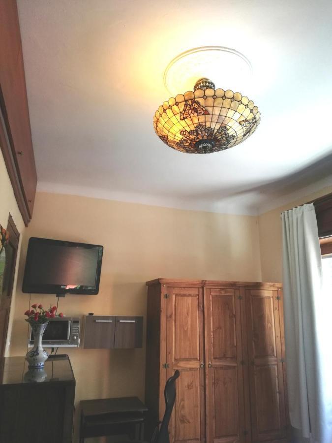 Private Room In Beautiful Home Montevideo Exterior foto